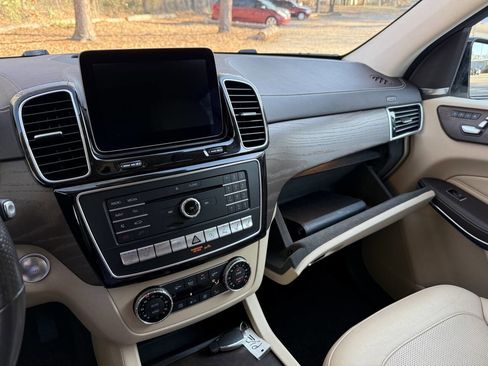 Used 2017 Mercedes-Benz GLS 550 4MATIC image 15