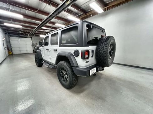 Used 2022 Jeep Wrangler Unlimited Sport AWD/4WD image 6