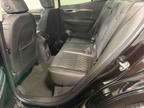 Used 2023 Buick Envision Avenir AWD/4WD image 47