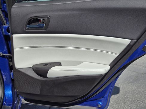 Used 2017 Acura ILX image 25