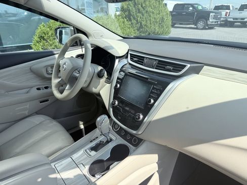 Used 2017 Nissan Murano Platinum w/ Platinum Technology Package FWD image 13