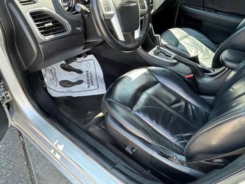 Used 2012 Chrysler 200 Limited FWD image 10