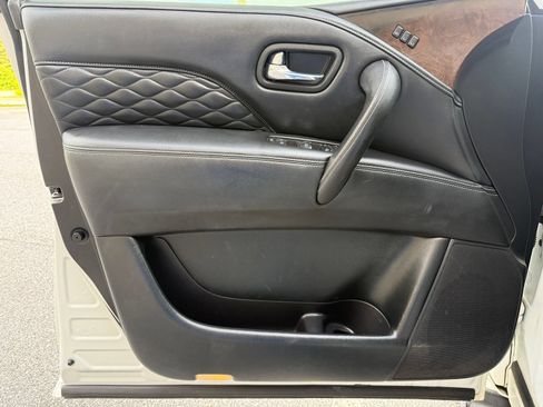 Used 2019 INFINITI QX80 Luxe w/ 22" Wheel Package RWD image 43