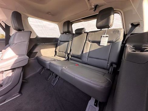 New 2025 Ford Expedition Active RWD image 33