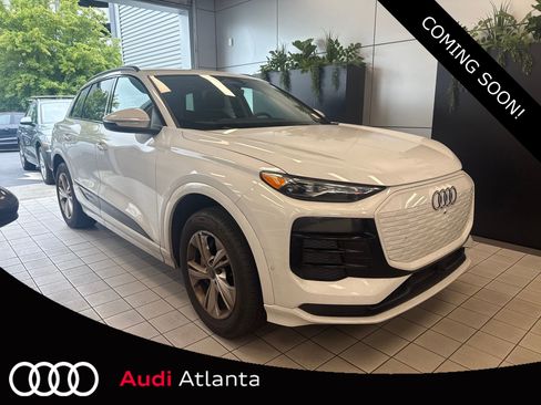Used 2025 Audi Q6 e-tron Premium w/ Convenience Package RWD image 1