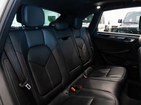 Used 2020 Porsche Macan S AWD/4WD image 23
