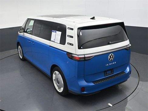Used 2025 Volkswagen ID. Buzz 1st Edition image 27