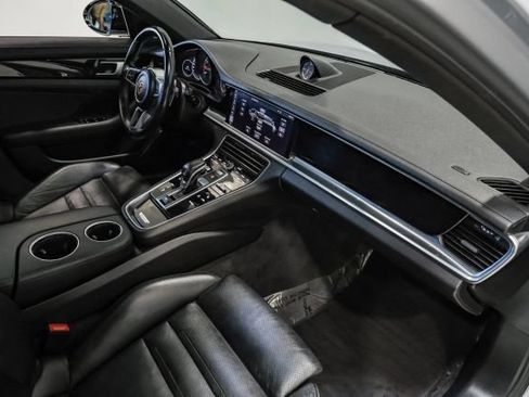 Used 2018 Porsche Panamera 4 AWD/4WD image 16