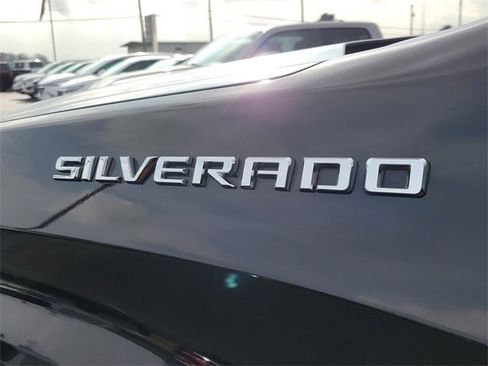 Used 2023 Chevrolet Silverado 1500 LT image 11