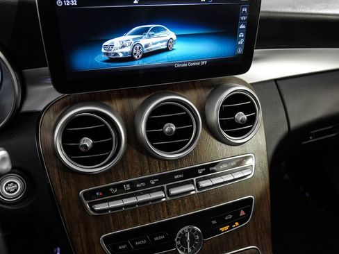 Used 2020 Mercedes-Benz C 300 Sedan w/ Premium Package image 25