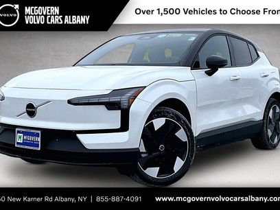 New 2026 Volvo EX30 Plus w/ Climate Package