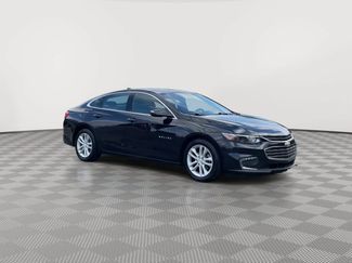Used 2018 Chevrolet Malibu LT FWD video 2