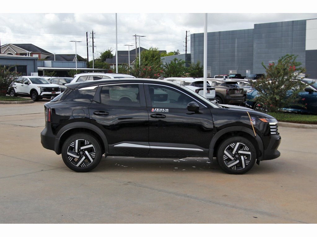 Used 2025 Nissan Kicks SV FWD image 6