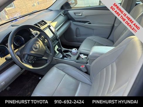 Used 2016 Toyota Camry LE w/ Moonroof Package image 12