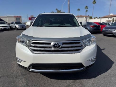 Used 2012 Toyota Highlander Limited w/ Tow Pkg FWD image 8