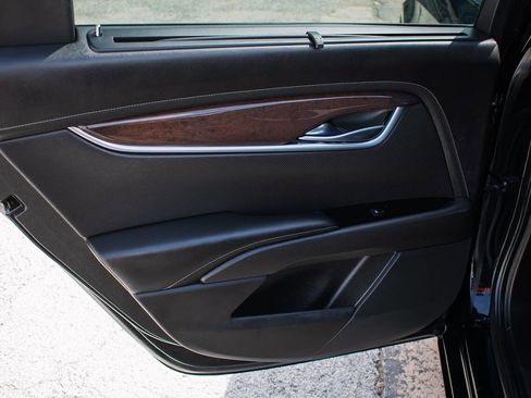 Used 2016 Cadillac XTS Premium FWD image 28