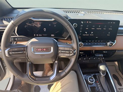 Used 2023 GMC Canyon AT4 w/ Technology Package image 19