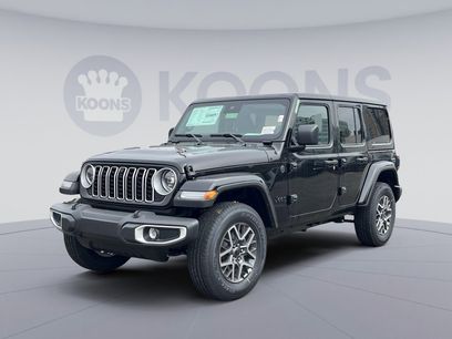 New 2025 Jeep Wrangler Sahara w/ Dual Top Group