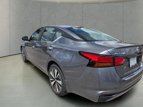 Used 2022 Nissan Altima 2.5 SV AWD/4WD image 3