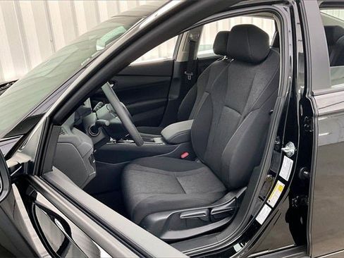 Certified 2025 Honda Accord LX image 8