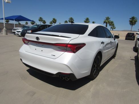 Used 2021 Toyota Avalon XSE w/ Carpet Mat Package (TMS) image 3