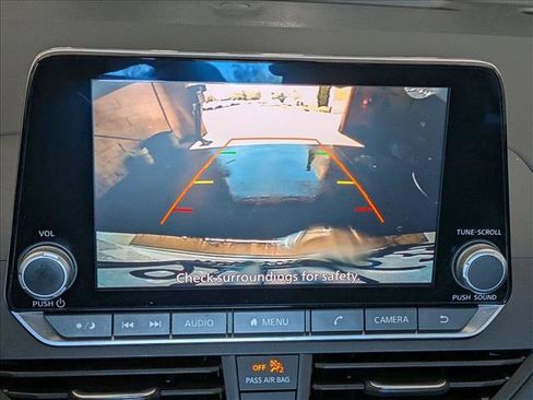 Used 2022 Nissan Altima 2.5 SR FWD image 13