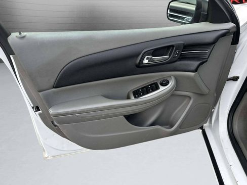 Used 2015 Chevrolet Malibu LS FWD image 12