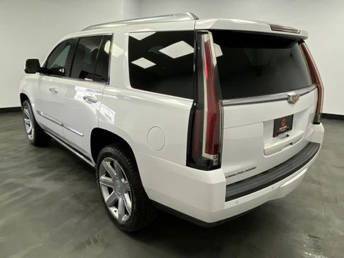 Used 2016 Cadillac Escalade Premium image 4