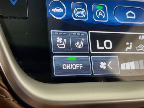 Used 2023 Subaru Outback Touring AWD/4WD image 21