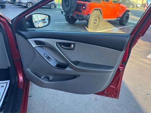 Used 2016 Hyundai Elantra SE w/ Option Group 02 image 20