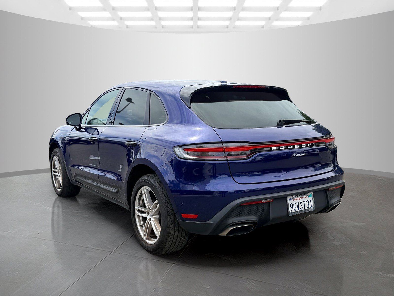 Used 2023 Porsche Macan Turbo AWD/4WD image 7