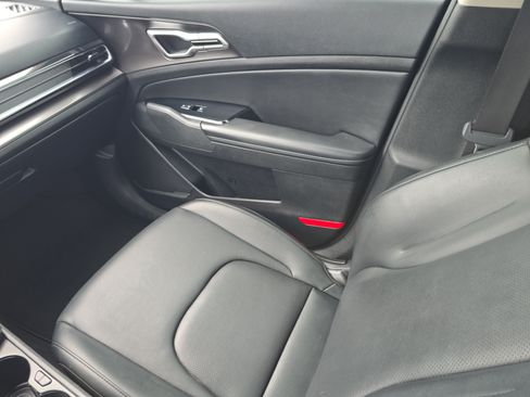 Certified 2023 Kia Sportage EX FWD image 15