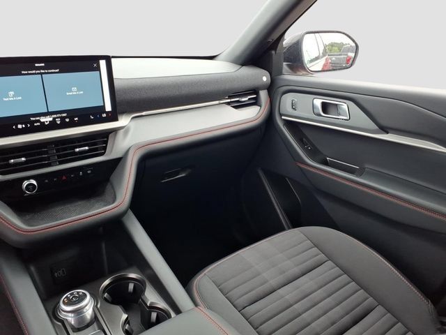Used 2026 Ford Explorer ST-Line w/ ST-Line Street Pack RWD image 13