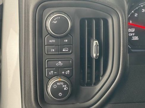 Used 2021 Chevrolet Silverado 1500 W/T image 35