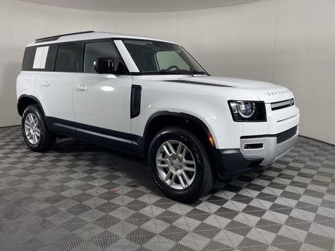 Used 2025 Land Rover Defender 110 S image 5