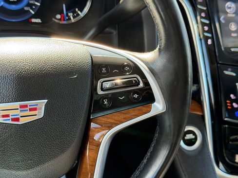 Used 2018 Cadillac Escalade Luxury AWD/4WD image 81