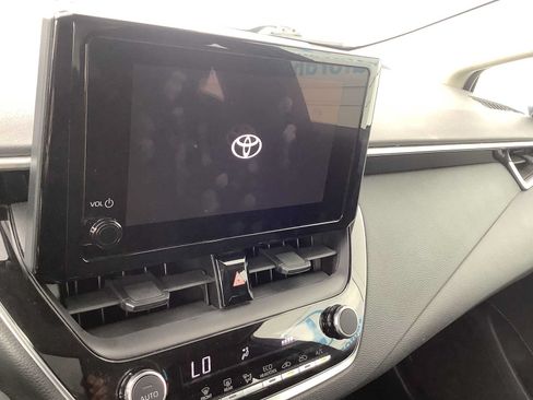 Used 2024 Toyota Corolla LE FWD image 16