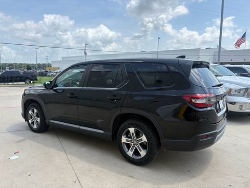 Used 2023 Honda Pilot EX-L image 6