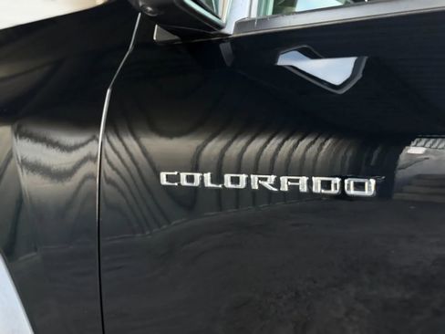 Used 2025 Chevrolet Colorado ZR2 w/ Technology Package image 43