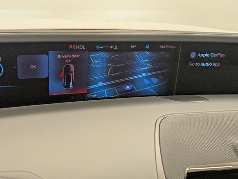 Used 2024 Lincoln Nautilus Reserve w/ Equipment Group 202A image 23