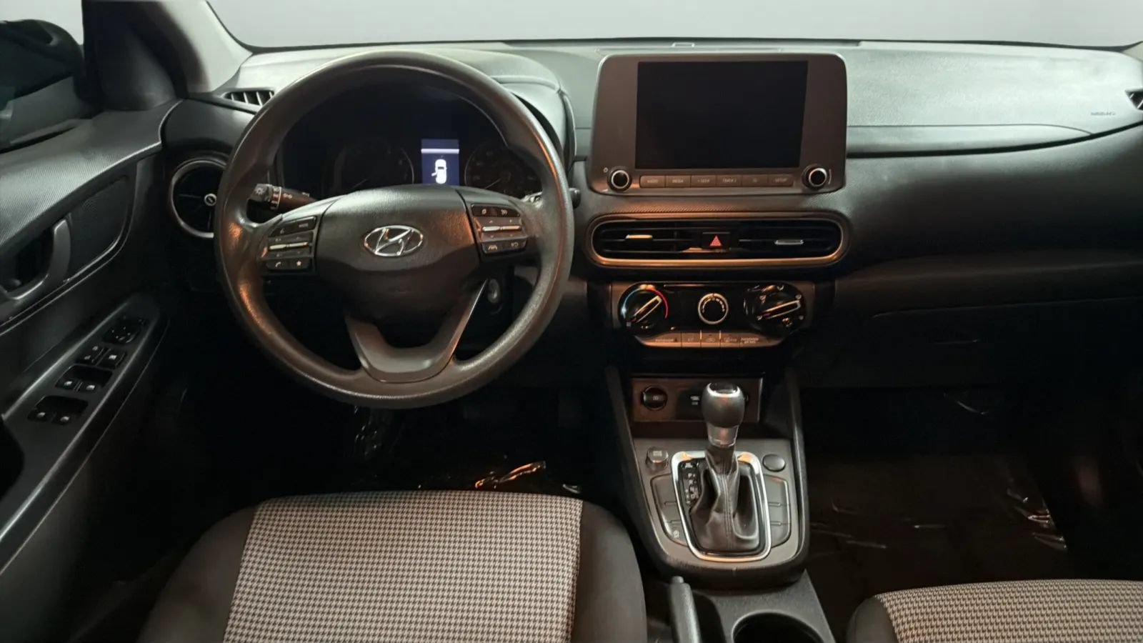 Used 2022 Hyundai Kona SE FWD image 11