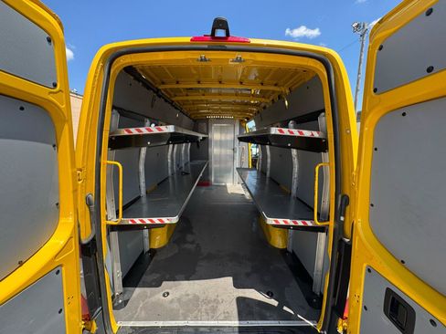 Used 2021 Mercedes-Benz Sprinter 2500 image 18