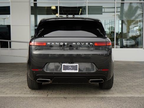 Used 2024 Land Rover Range Rover Sport Dynamic SE image 7