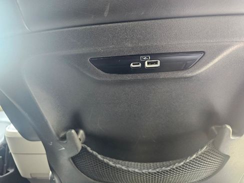 Used 2023 Chrysler Pacifica Touring-L FWD image 19