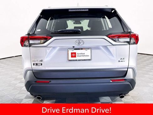 Certified 2025 Toyota RAV4 LE AWD/4WD image 21