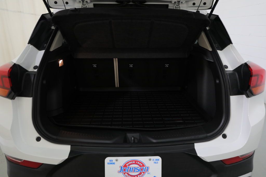 Certified 2023 Buick Encore GX Preferred w/ Cold Weather Comfort Package AWD/4WD image 12