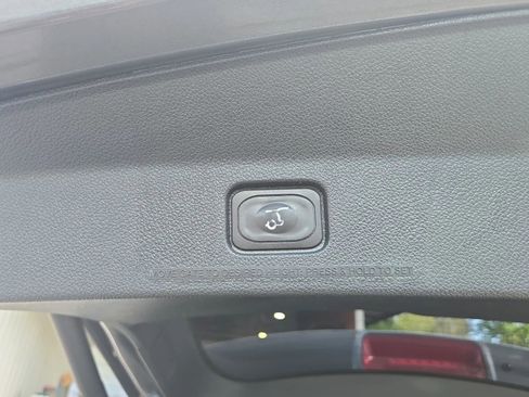 Used 2019 Ford Explorer Platinum AWD/4WD image 30