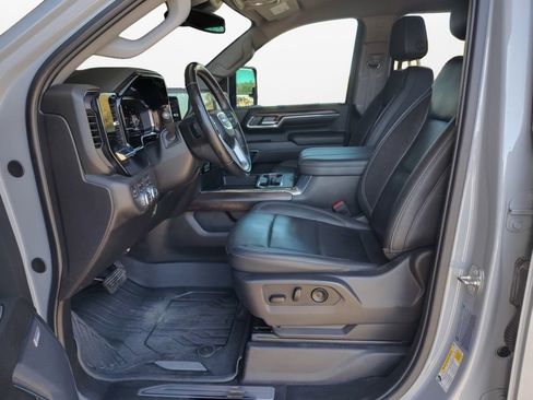 Used 2024 GMC Sierra 2500 SLT w/ Texas SLT Premium Package image 17
