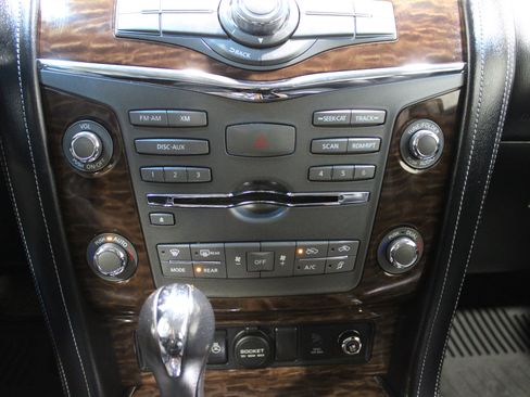 Used 2017 Nissan Armada Platinum image 21