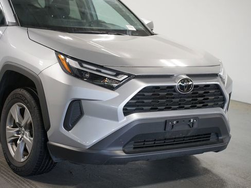 Used 2024 Toyota RAV4 XLE FWD image 4